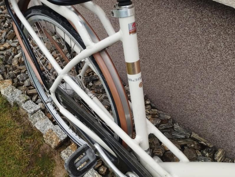 56774626042420548993635021105691371179004138n9c4108461127202004